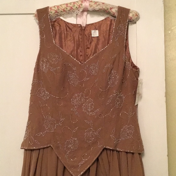 Lovely special occasion, cruise, fancy dress - Picture 2 of 7